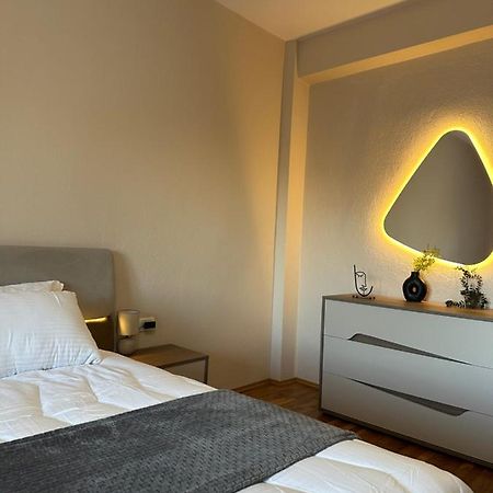 Villa Malo Guesthouse Корча Экстерьер фото