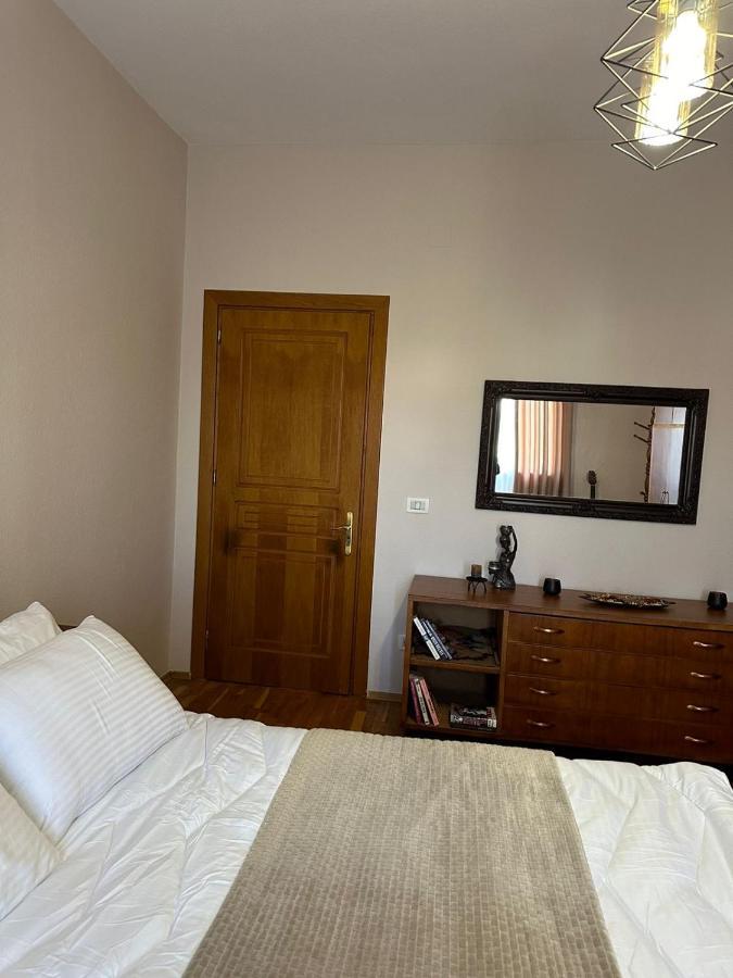 Villa Malo Guesthouse Корча Экстерьер фото